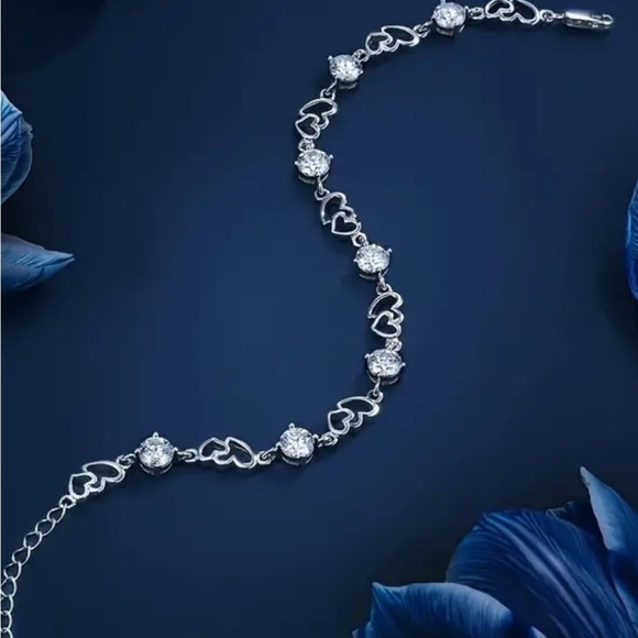 CZ Silver Heart Bracelet - Picture 3 of 4